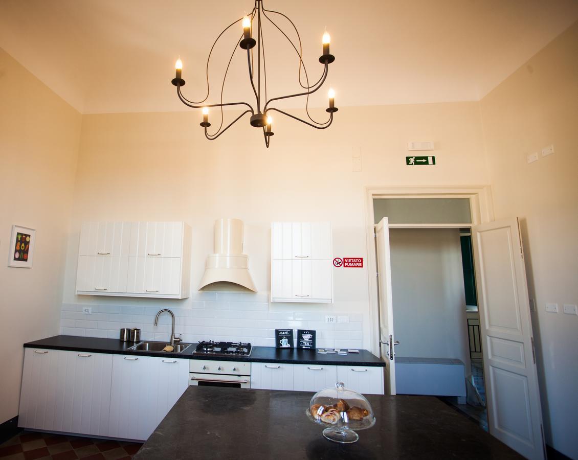 Le Stanze Del Capotreno Bed and Breakfast Bagheria Exteriör bild