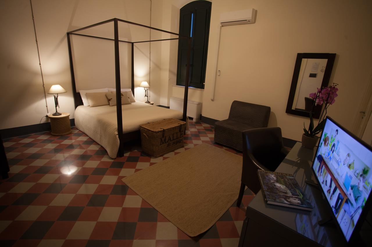 Le Stanze Del Capotreno Bed and Breakfast Bagheria Exteriör bild