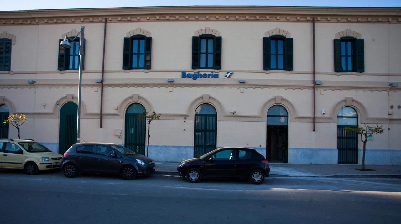 Le Stanze Del Capotreno Bed and Breakfast Bagheria Exteriör bild