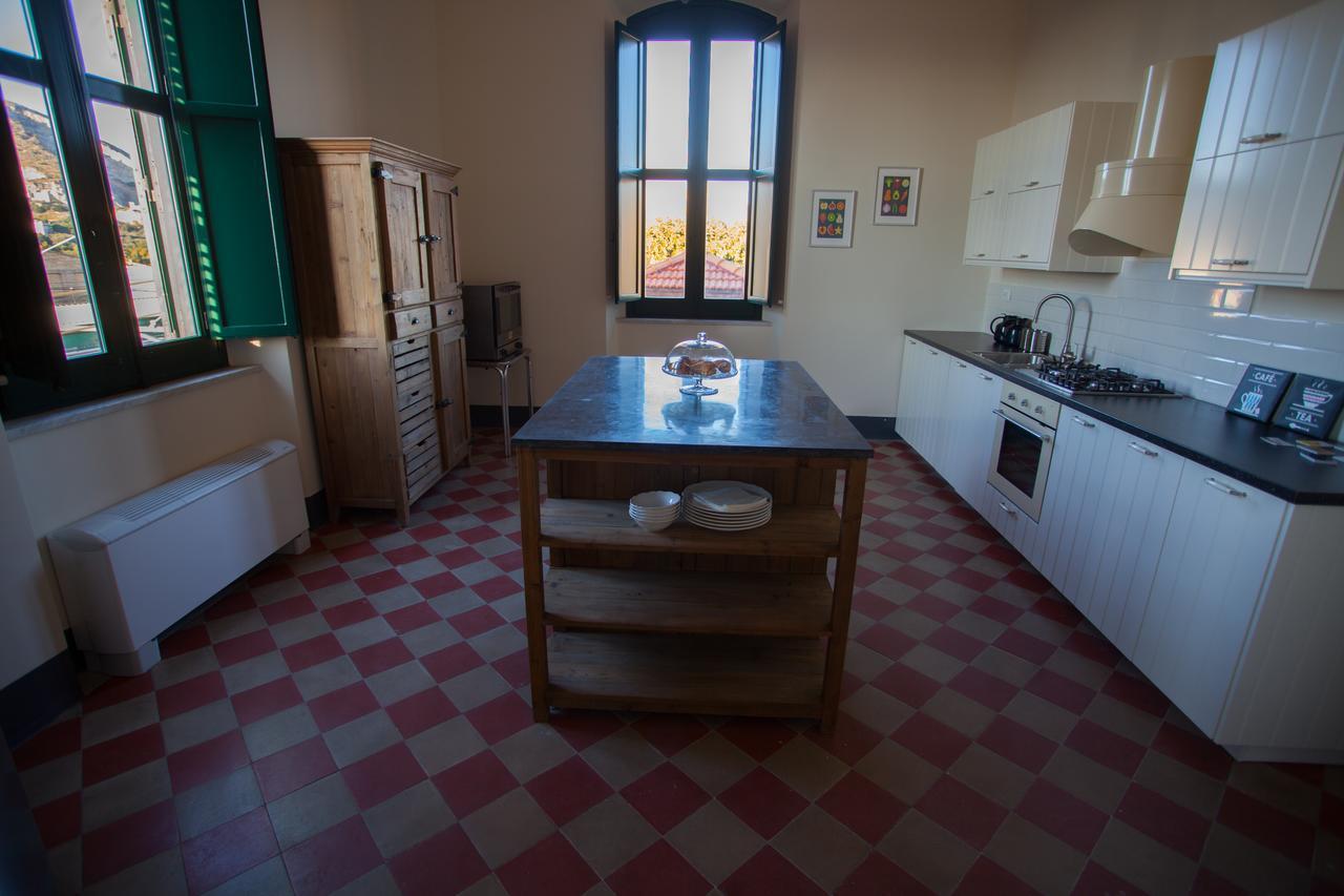 Le Stanze Del Capotreno Bed and Breakfast Bagheria Exteriör bild